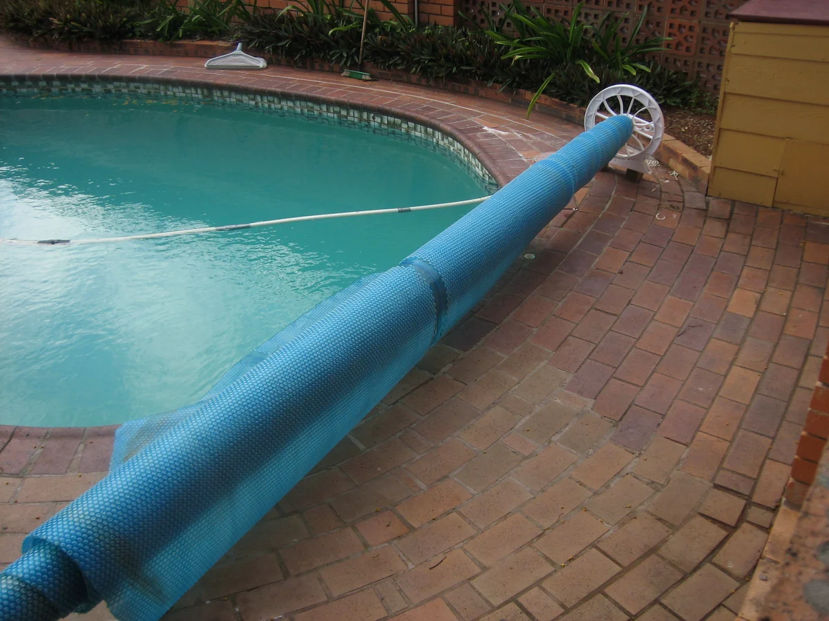 Swimming Pool Safety Nets installation detail